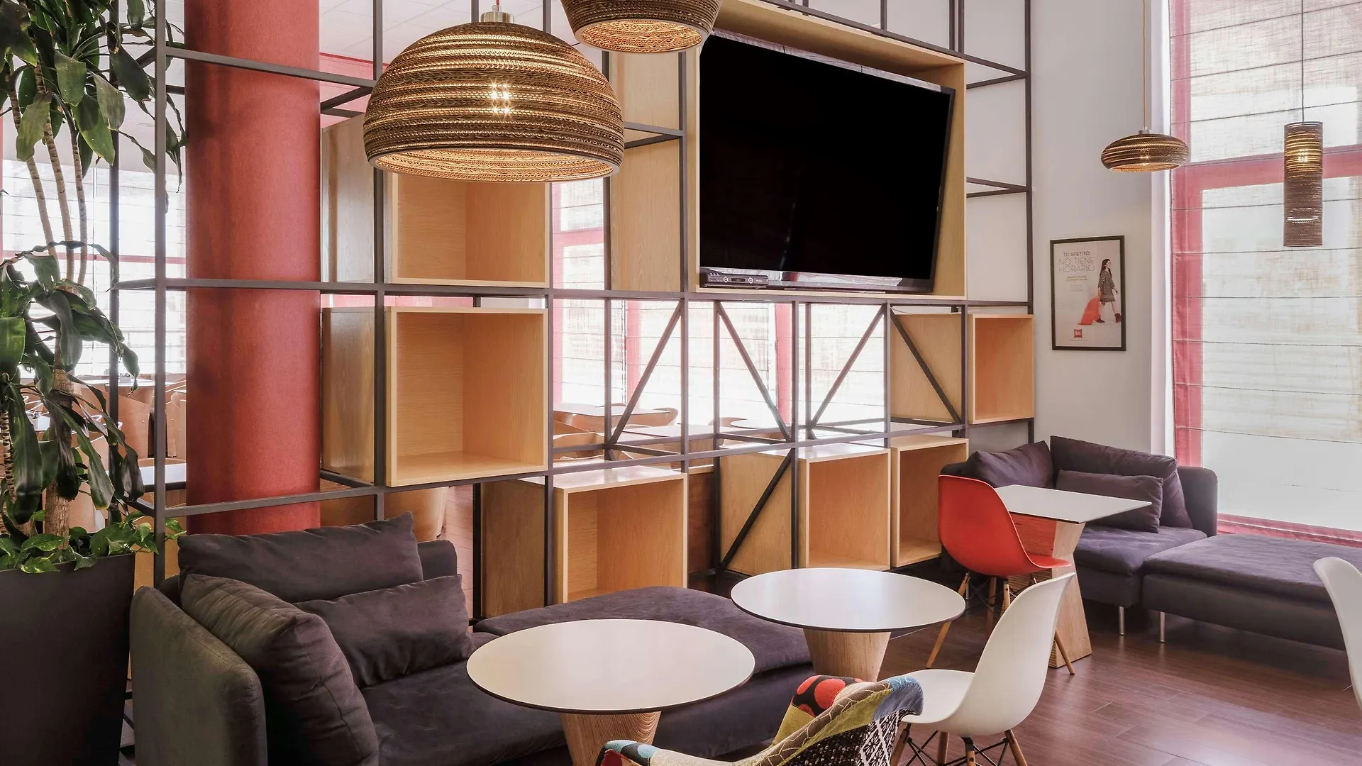 Отель Ibis Malaga Centro Ciudad