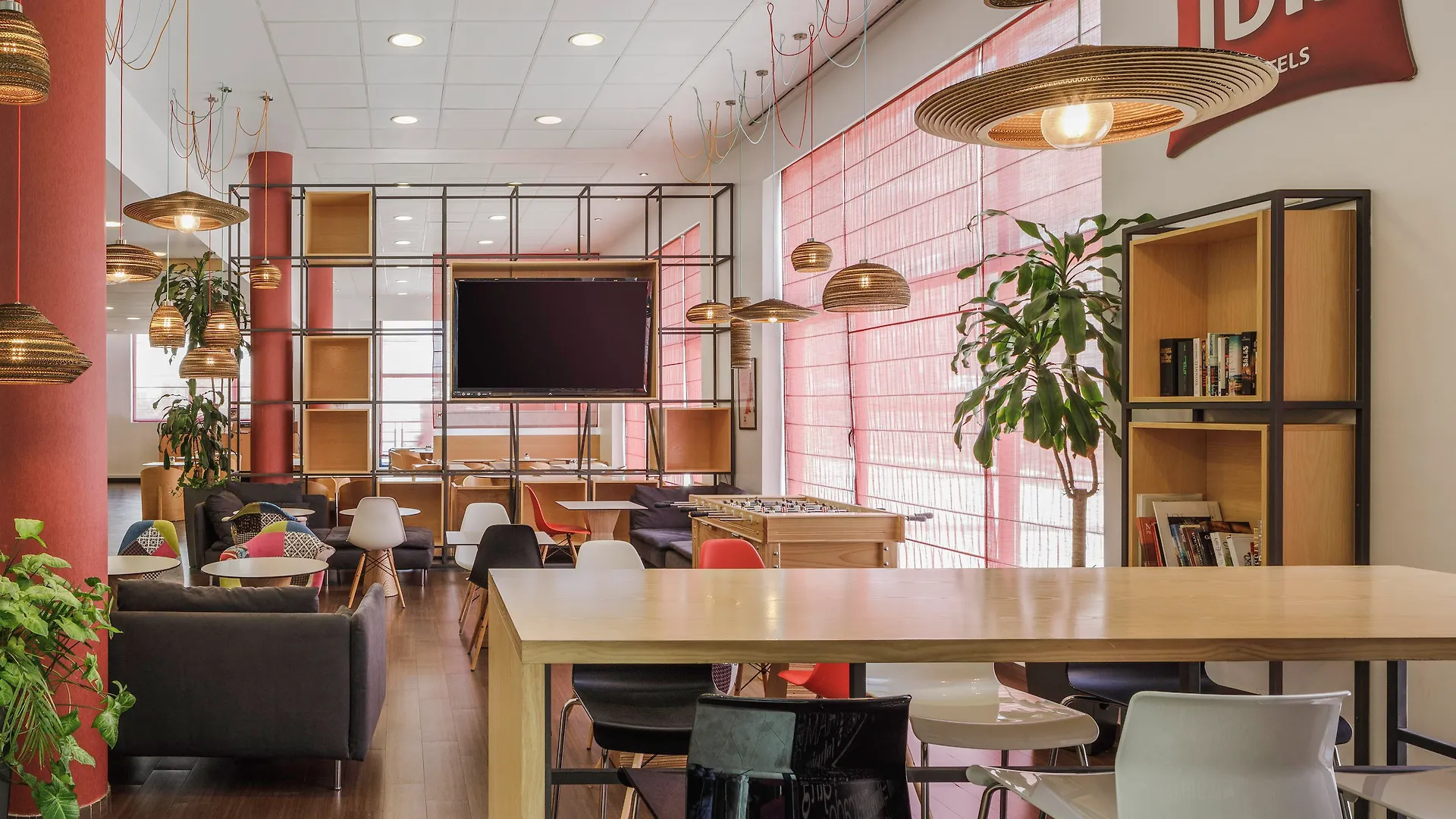 Отель Ibis Malaga Centro Ciudad