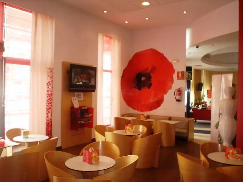 Отель Ibis Malaga Centro Ciudad 2*,