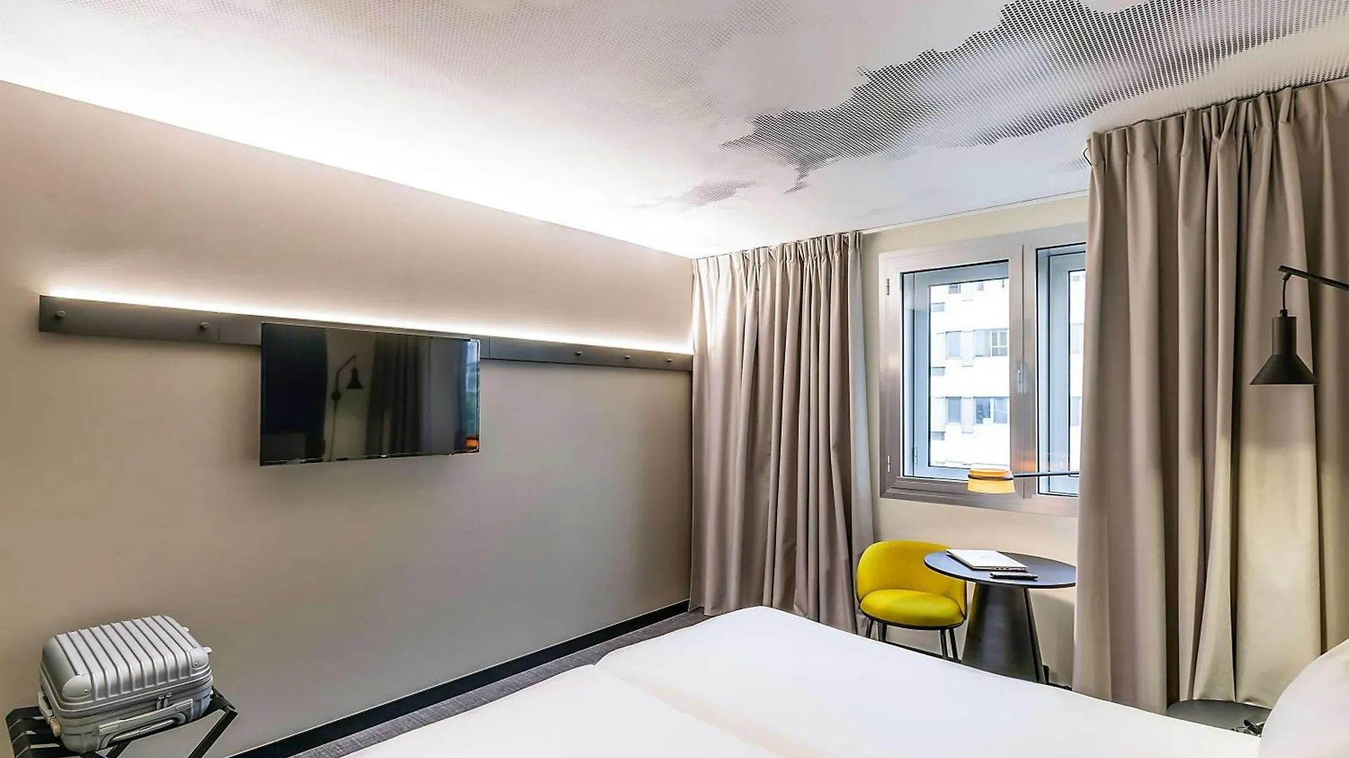Отель Ibis Malaga Centro Ciudad