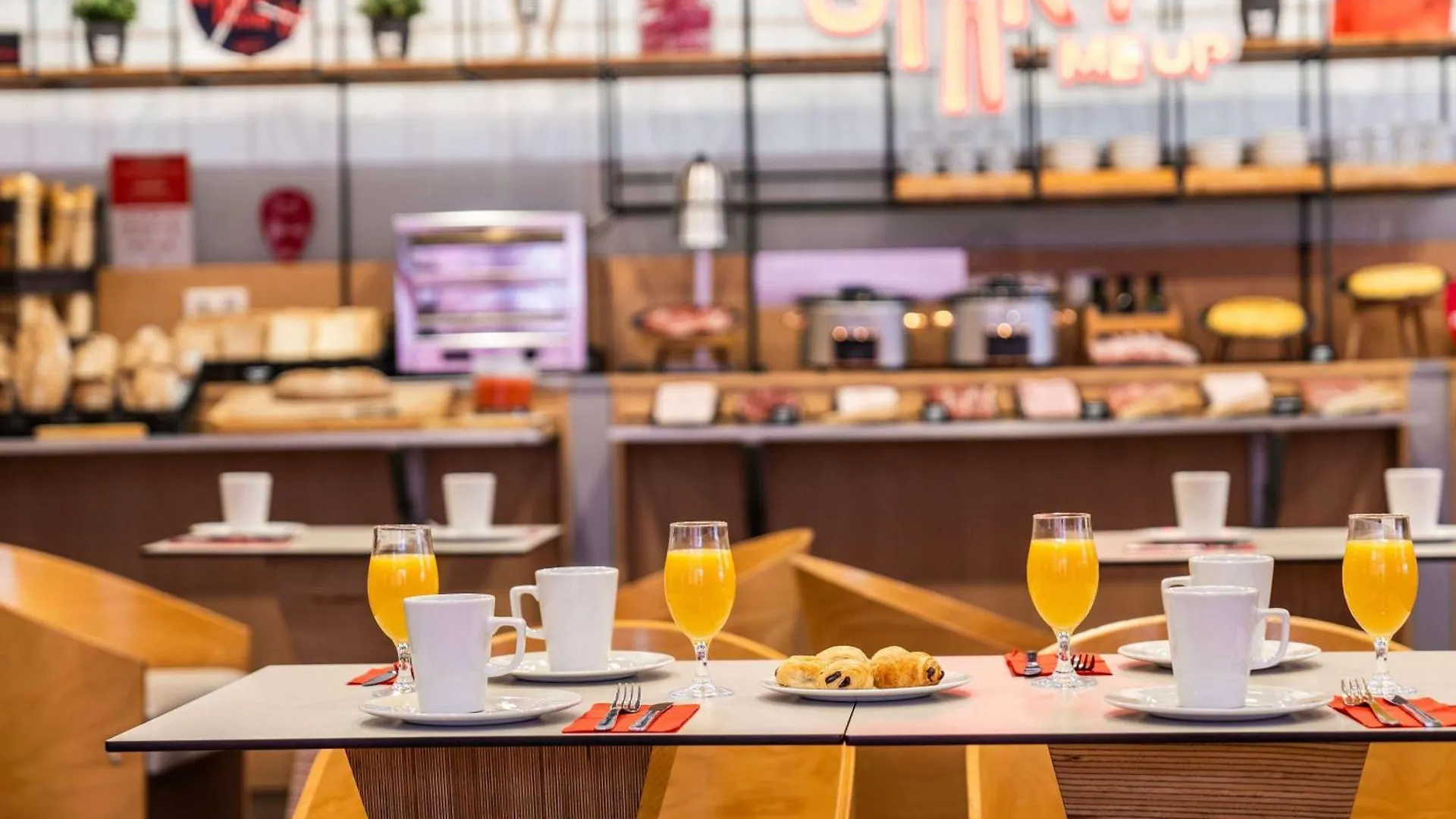 Отель Ibis Malaga Centro Ciudad