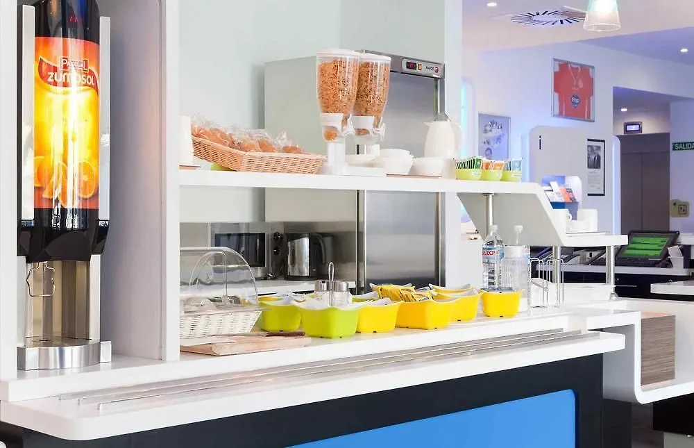 Отель Ibis Malaga Centro Ciudad