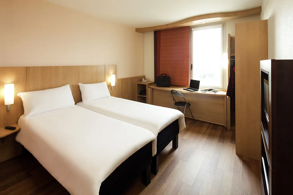 Отель Ibis Malaga Centro Ciudad