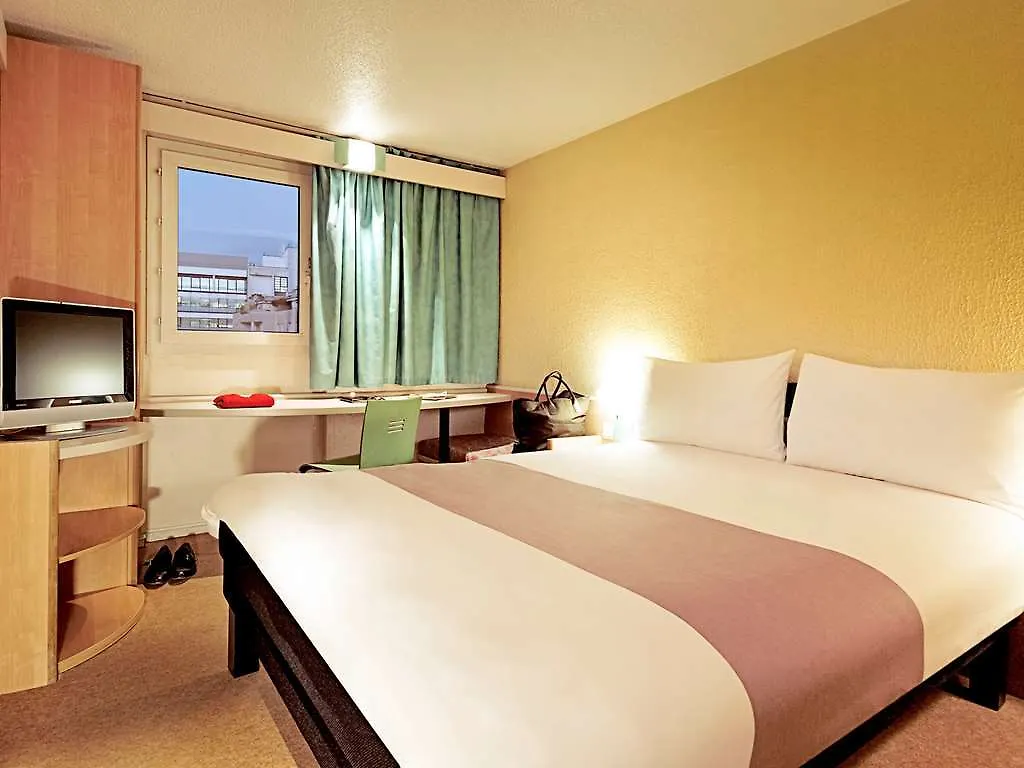 Отель Ibis Malaga Centro Ciudad